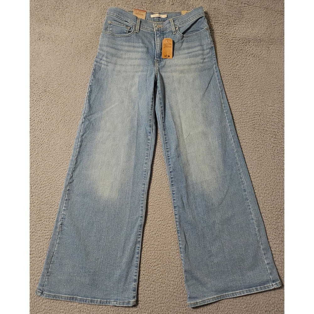 Levis 318 Shaping Wide Leg Jeans Light Wash Denim Size 32 x 32 001PZ0004 NWT